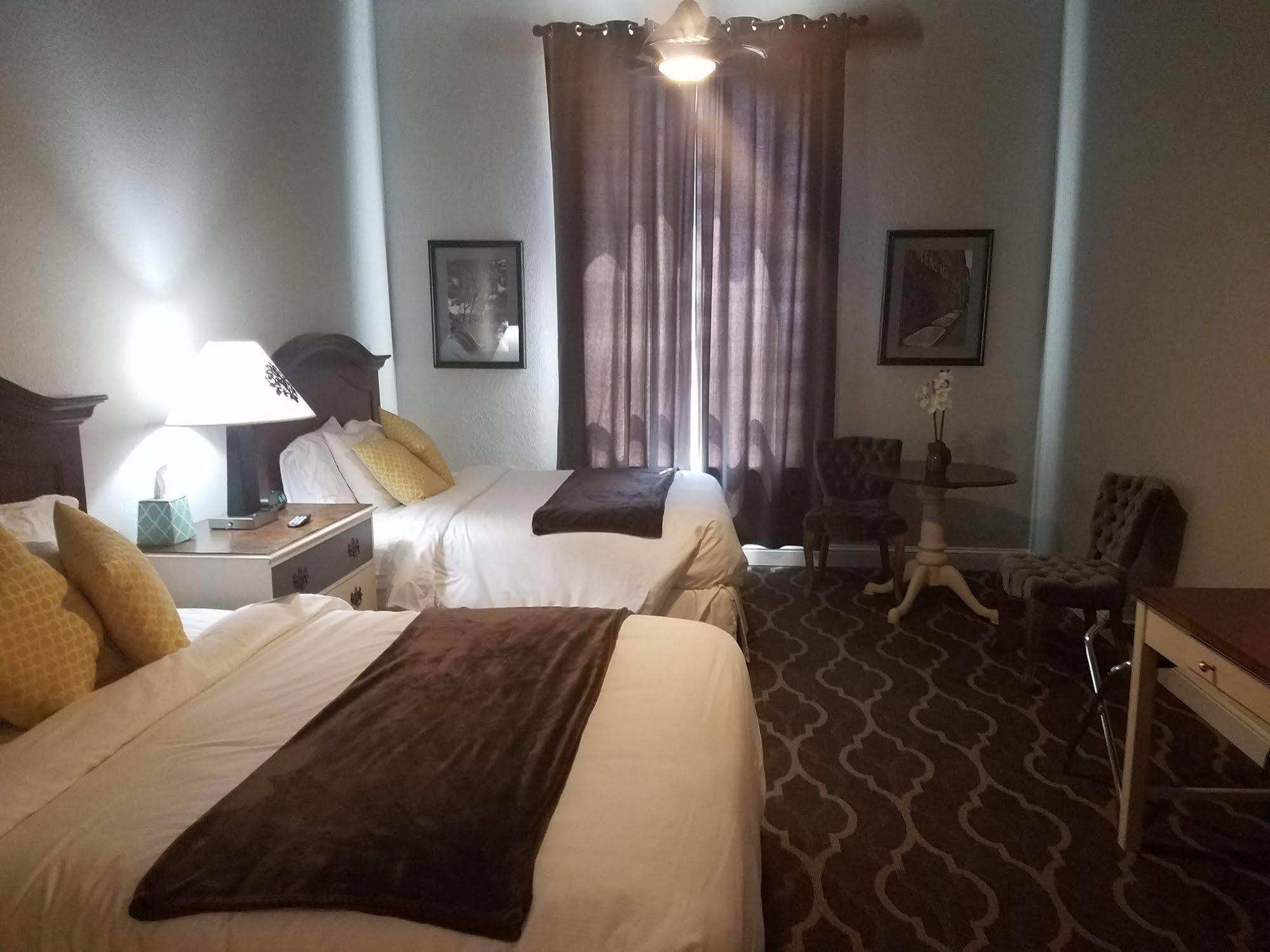 The Dilworth Inn Gonzales Екстер'єр фото
