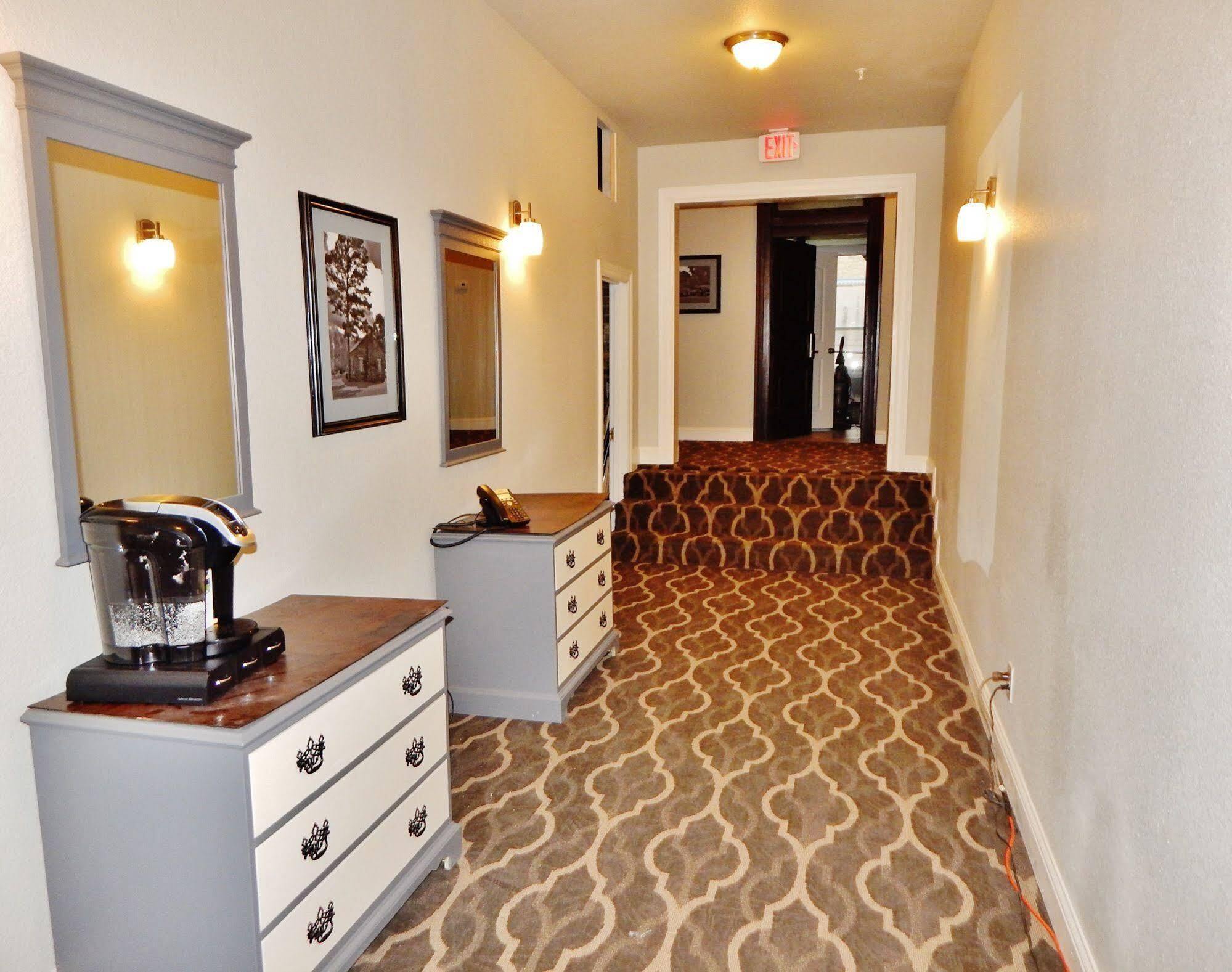 The Dilworth Inn Gonzales Екстер'єр фото