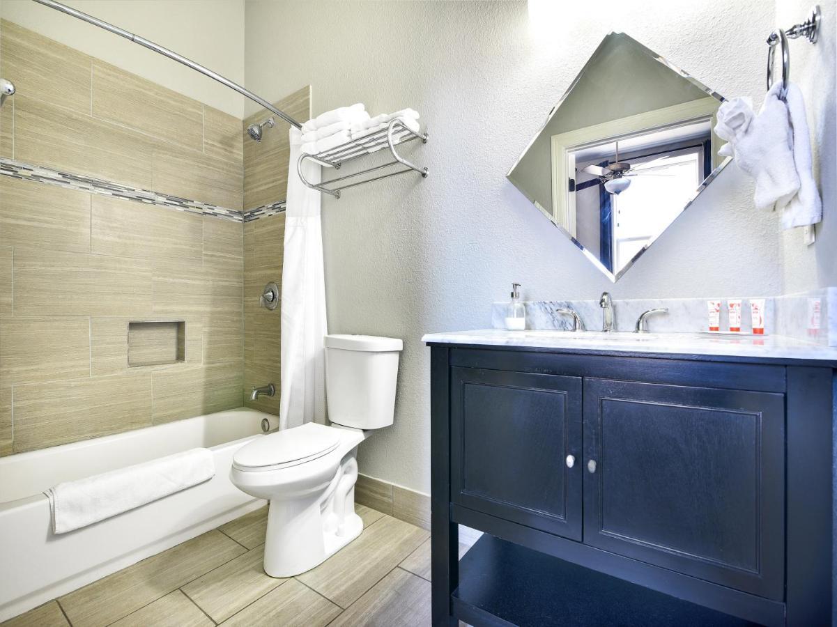 The Dilworth Inn Gonzales Екстер'єр фото
