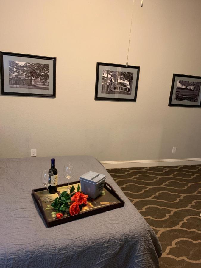 The Dilworth Inn Gonzales Екстер'єр фото